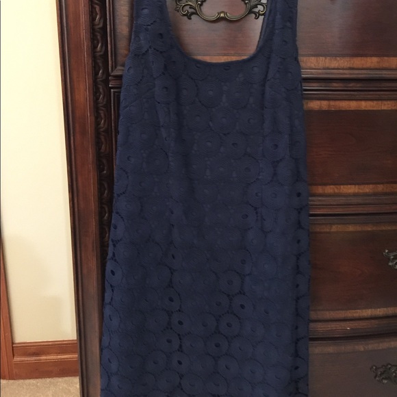 Lilly Pulitzer Lonnie dress size 8. Worn once. - Picture 2 of 3